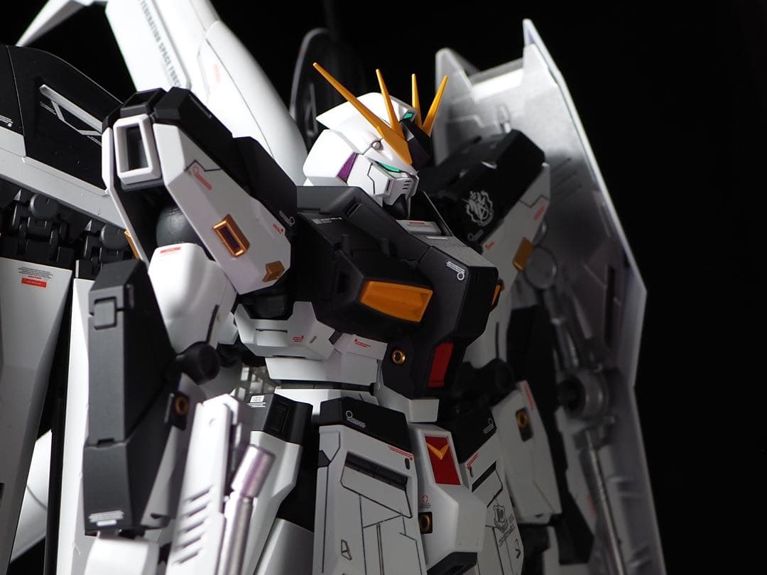 mg Hi-νガンダム　全塗装　完成品　筋彫り追加　νガンダムカラー
