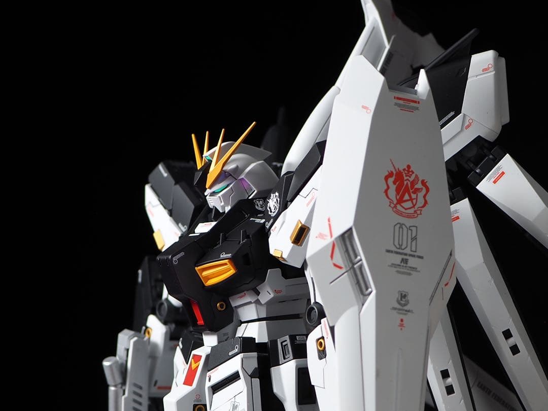 mg Hi-νガンダム　全塗装　完成品　筋彫り追加　νガンダムカラー