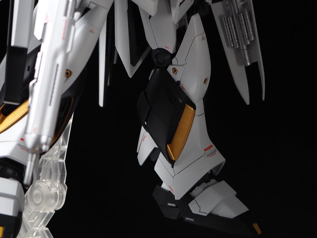 mg Hi-νガンダム　全塗装　完成品　筋彫り追加　νガンダムカラー