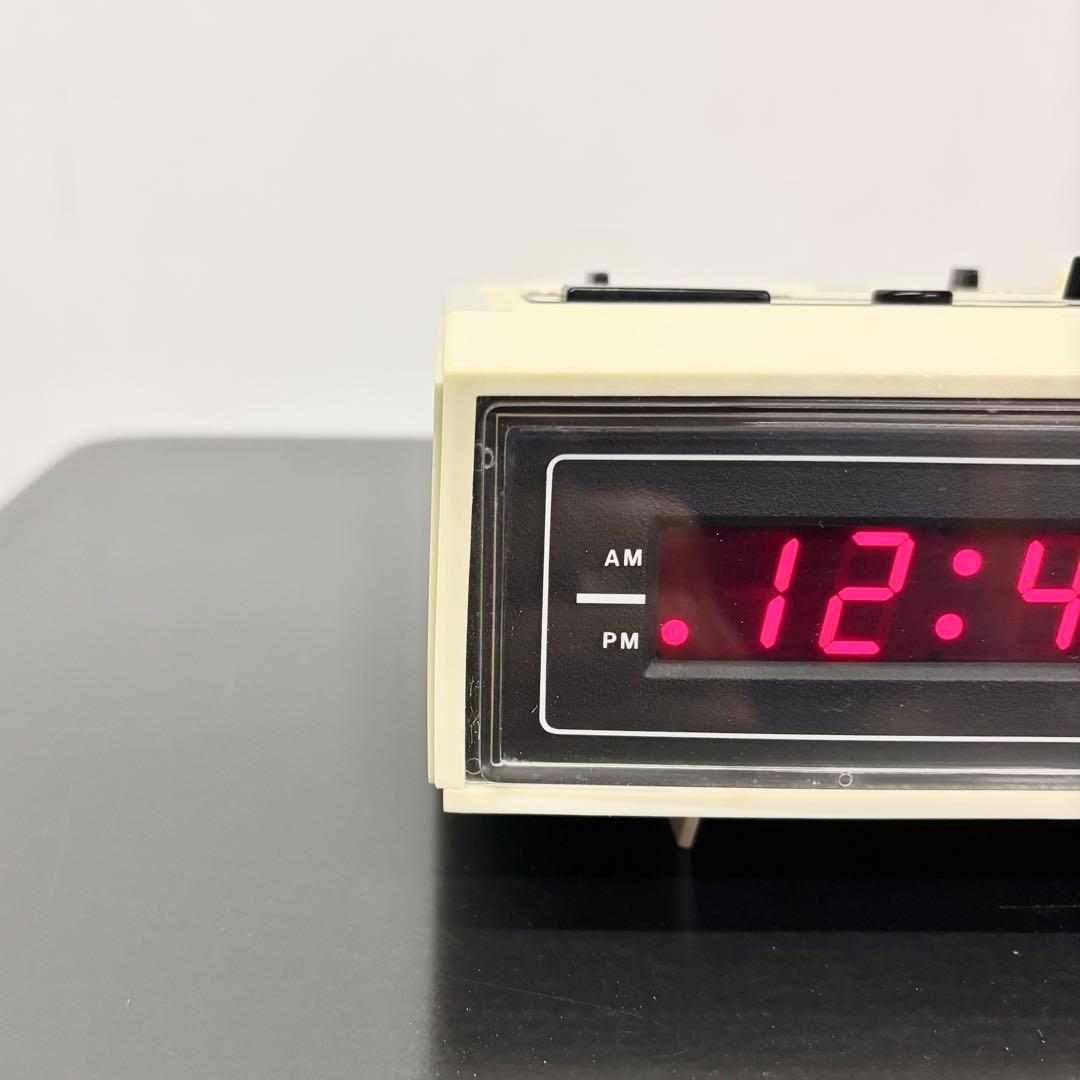 デジタル時計 ルミロック AMラジオ アラーム 目覚 レトロ スペースエイジ