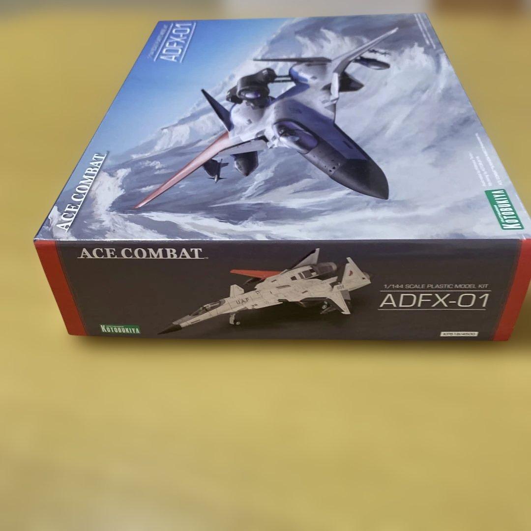 コトブキヤ　ADFX-01. (新品)