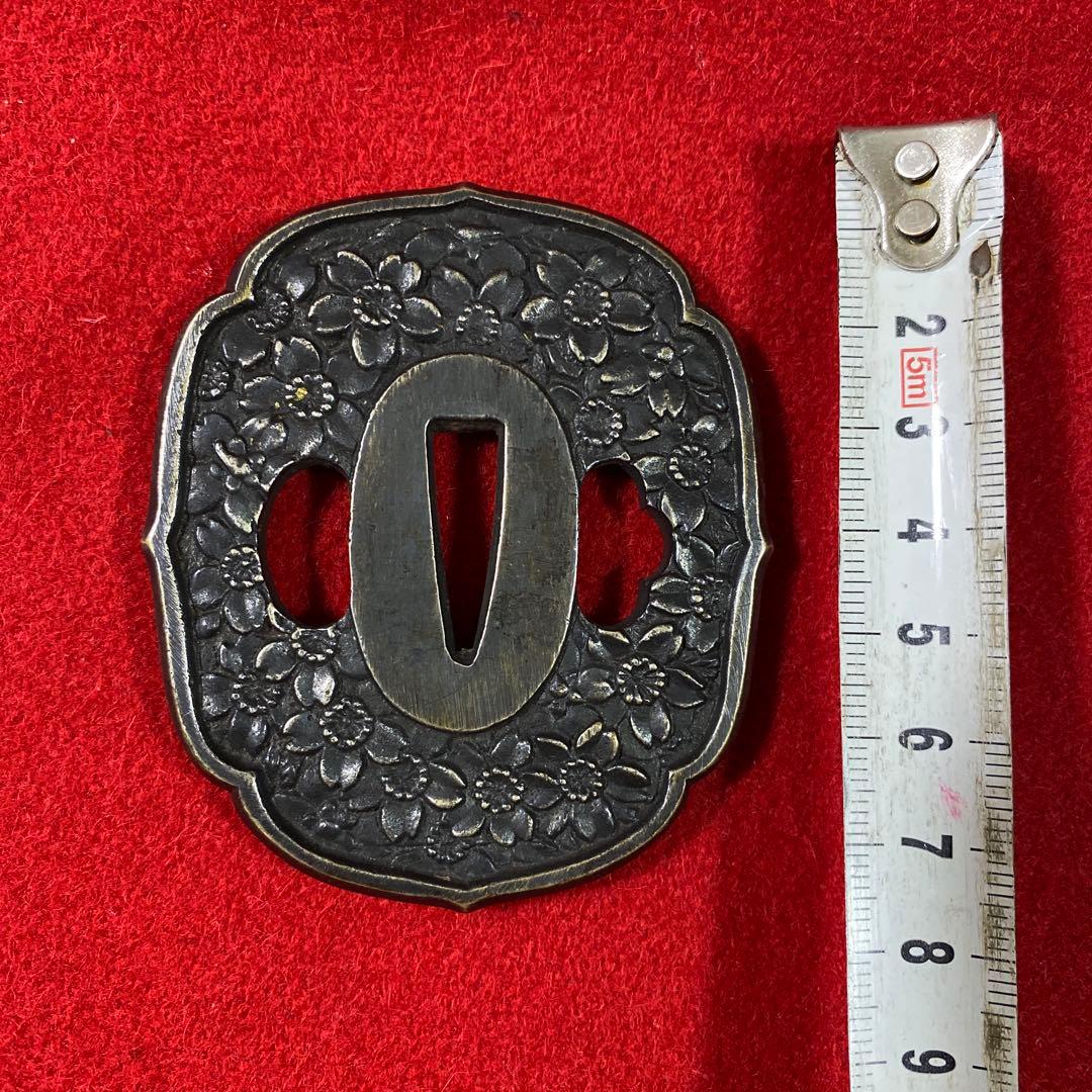 B–10 鍔　つば　武具 銅製 装飾品 アンティーク 美術品 工芸品 刀装具