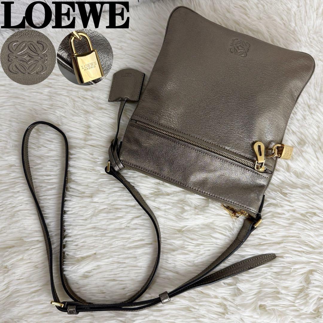LOEWE ロエべ アナグラム パドロック レザー ショルダーバッグ ゴールド