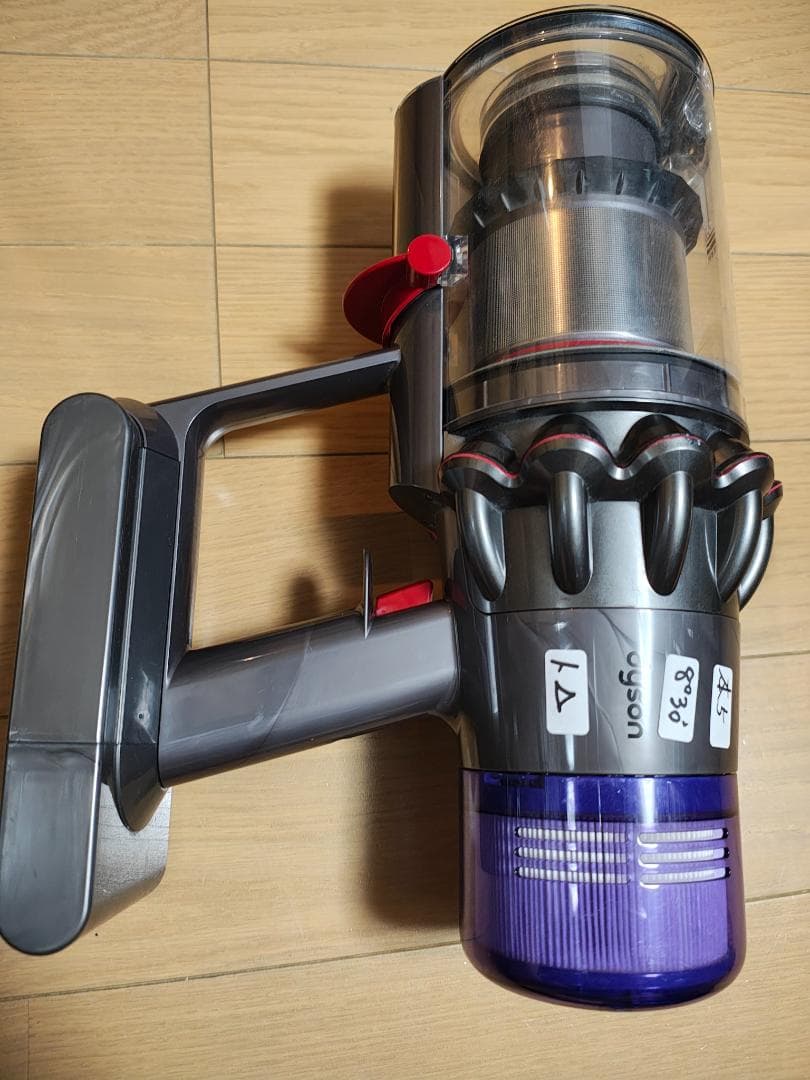 ダイソン★コードレス掃除機★V11本体★ＳV14★バッテリー新品と同等★難あり