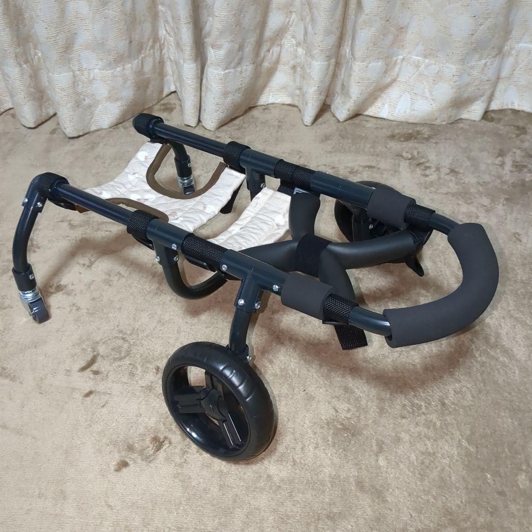 ワンちゃん4輪　リハビリ　食事補助　犬用車椅子　介護　M.ダックス等　犬の歩行器