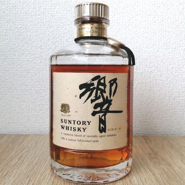 サントリー　響（旧17年）金キャップ向獅子　古酒　未開栓　K2202