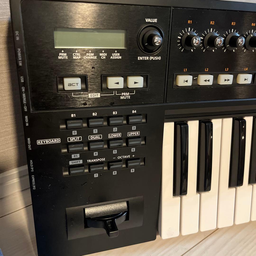 Roland A-500PRO MIDIキーボードコントローラー