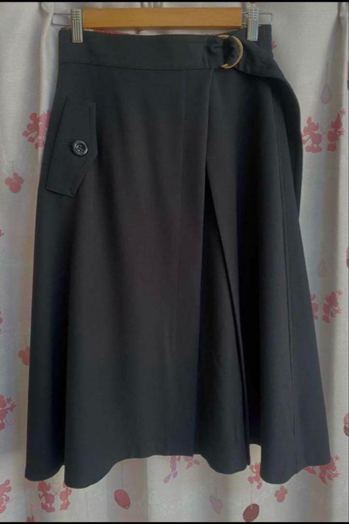 ブルーレーベルクレストブリッジ　黒&赤チェック3WAYスカート 38