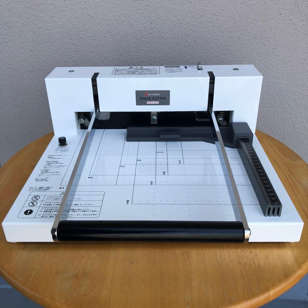 は*き様 Durodex 200DX ホワイト パーソナル断裁機