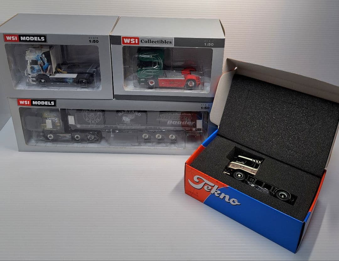 プイタ SCANIA3台&Tekno1台セット