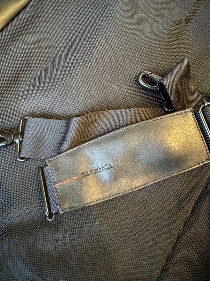 Samsonite ブラックガーメントバッグ ハンガーフック付き