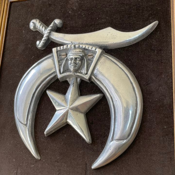 希少！50's BIG秘密結社フリーメイソン金属製壁掛け　USAアンティーク