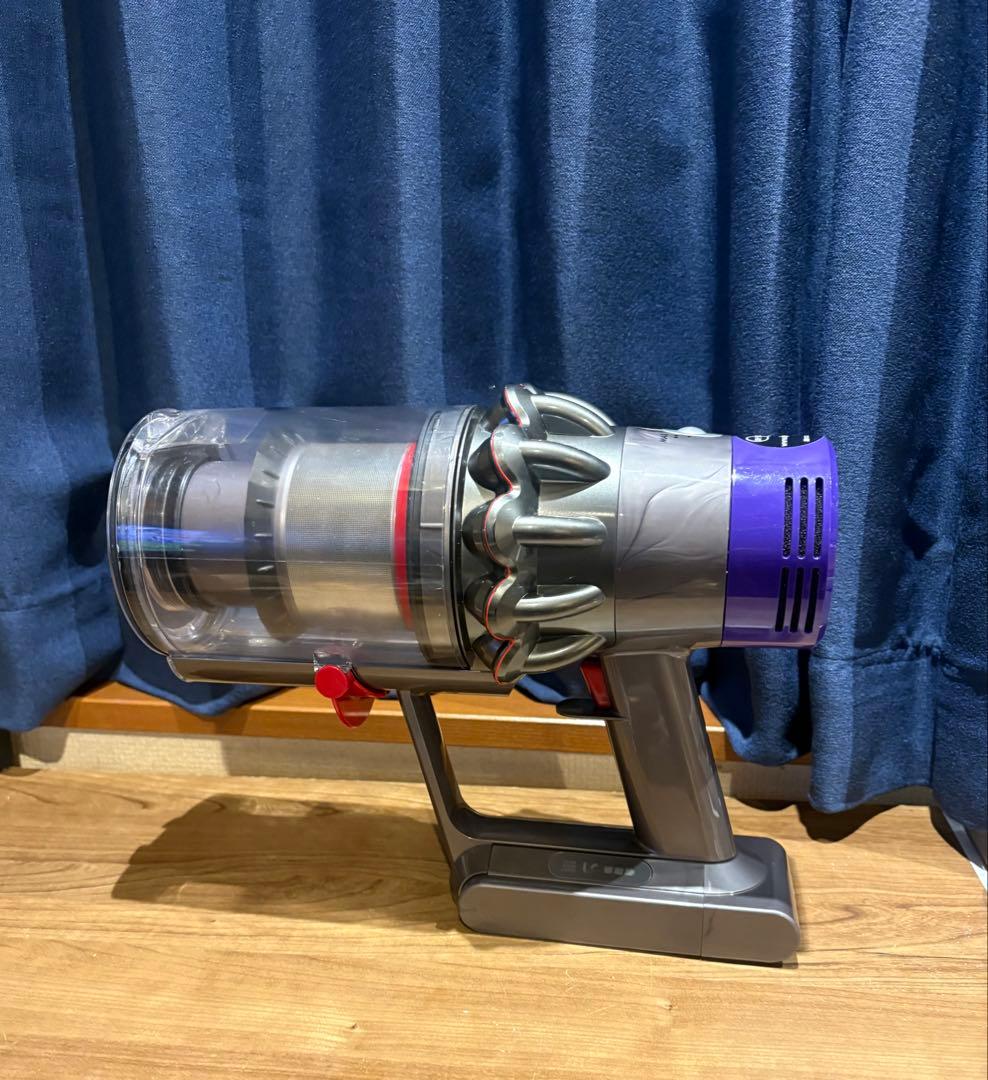 アタッチメント多数付属！細部まで洗浄済！#Dyson #V10 ハンドクリーナー