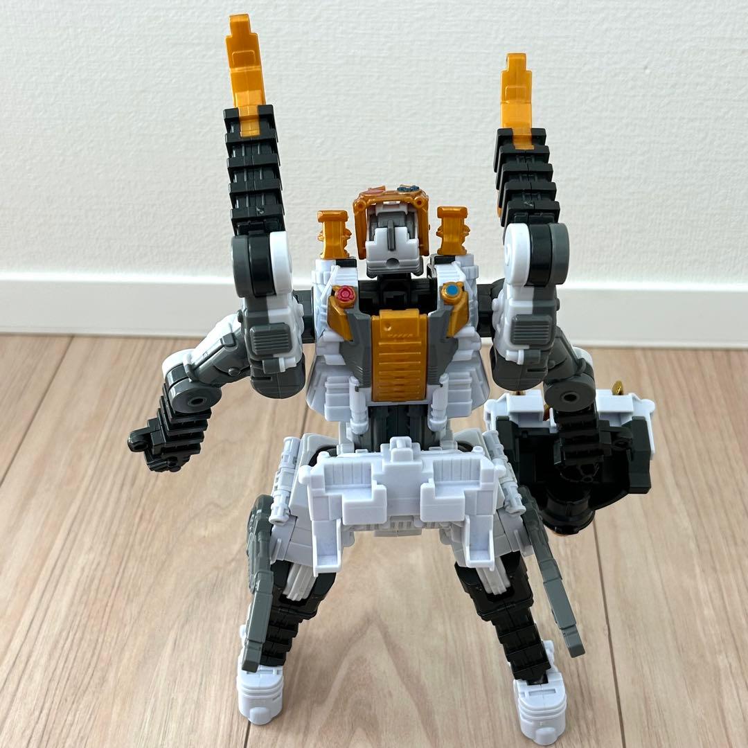 王様戦隊 DXキングオージャー タランチュラナイト　3大シュゴッド 現状品