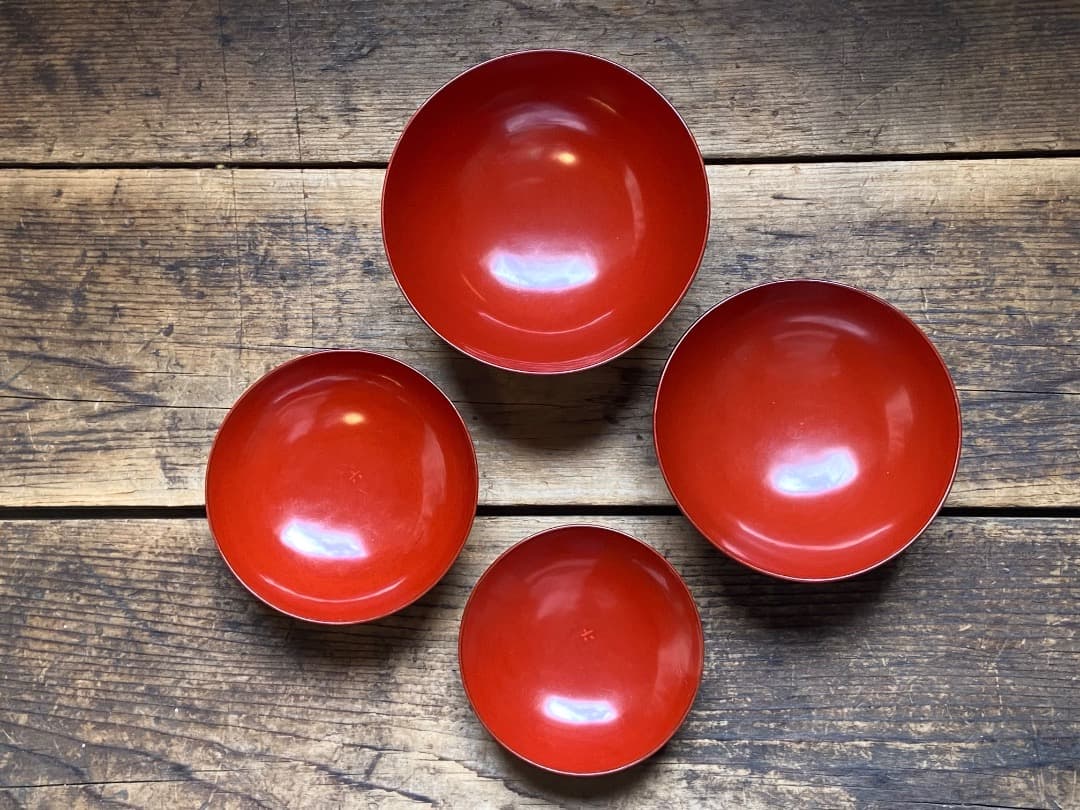 ミャ　プロフ必読願います♪ 能登蔵出し 輪島塗 朱漆 入れ子 四つ椀 4客