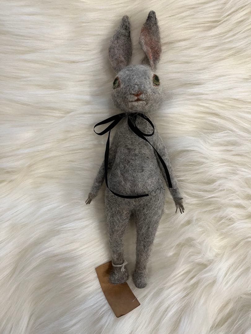 羊毛フェルト ウサギ人形 グレー　作家　ウエノミホコさま