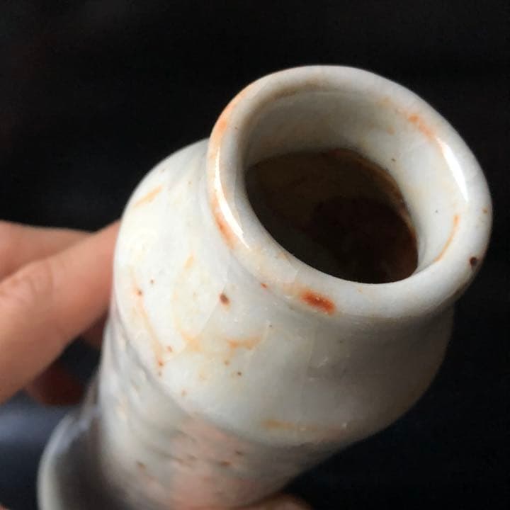 古美術品◼️かなり美しい白い釉薬の花瓶が蔵から出て来ました。