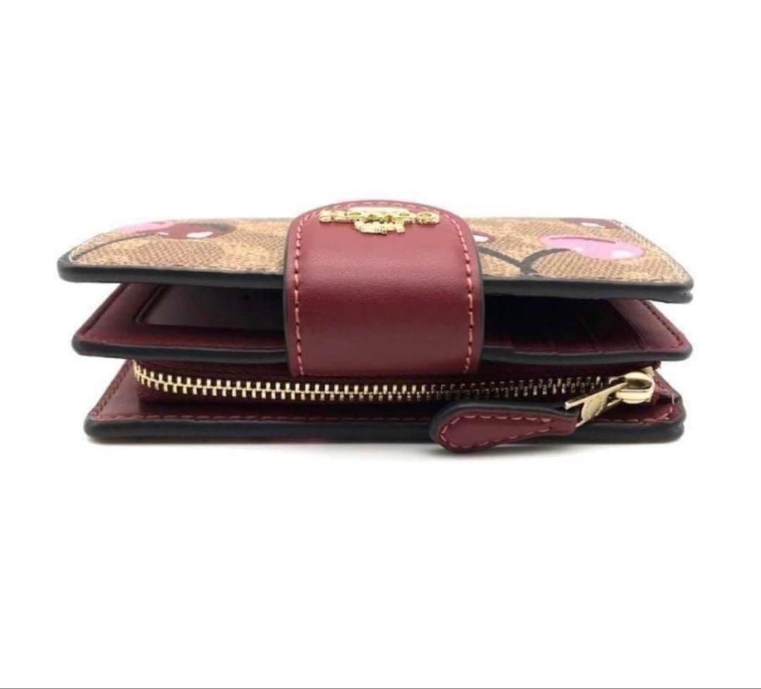coachコーチシグネチャーチェリープリントミディアム二つ折り財布