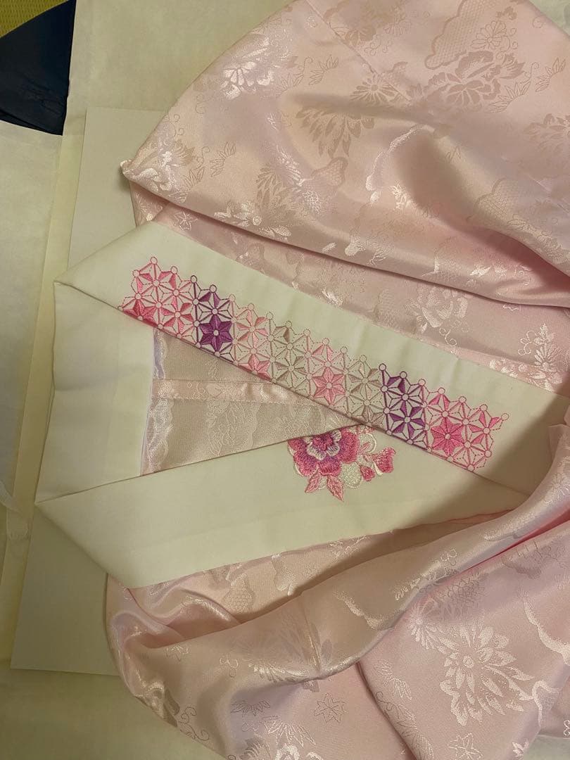 はに　華やかな花柄振袖 と長襦袢の2点セット