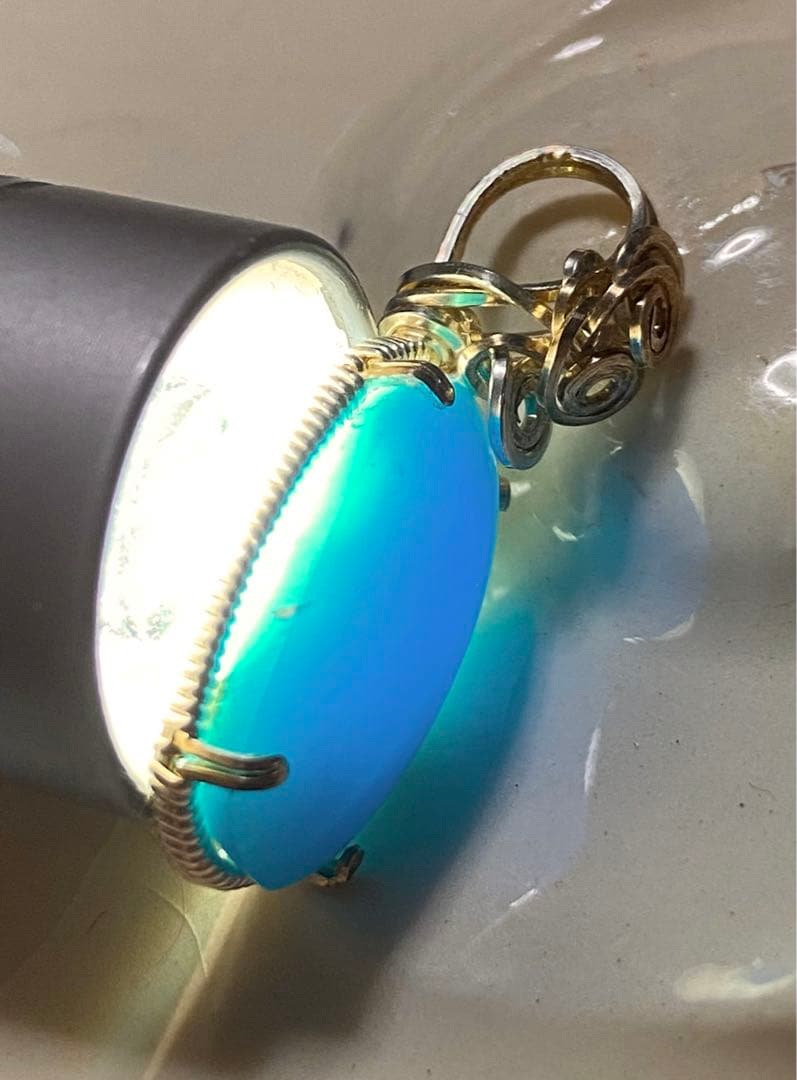 ハンドメイドペンダントトップ⭐︎珪化ターコイズ　湖水