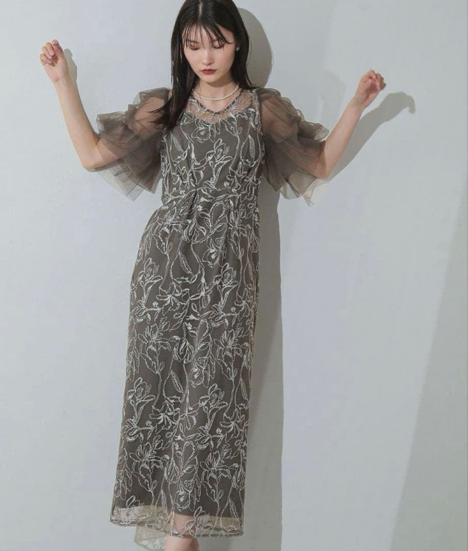 LE’RURE リルアー　Fluffy sleeve pencil dress