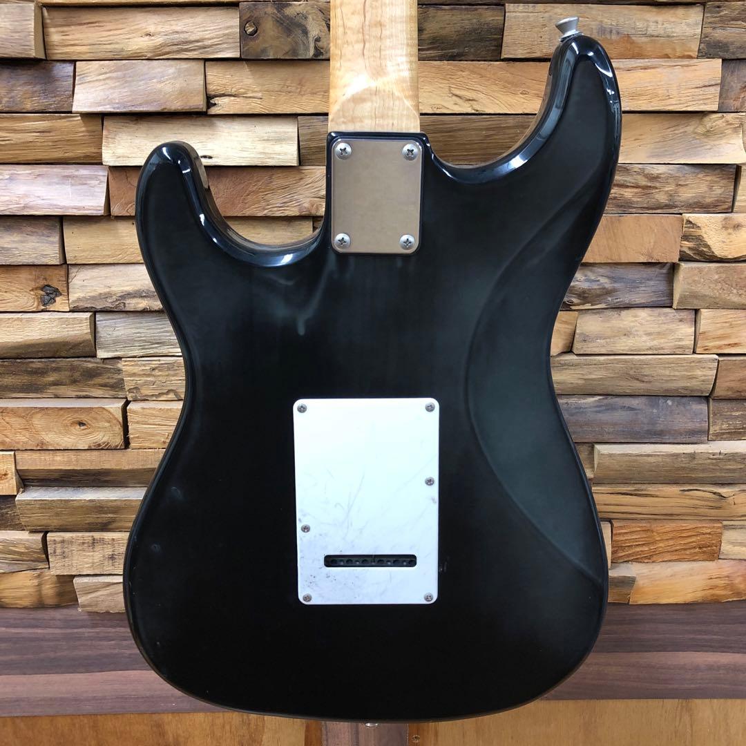 エレキギター　レジェンド　ストラトタイプ　本体のみ