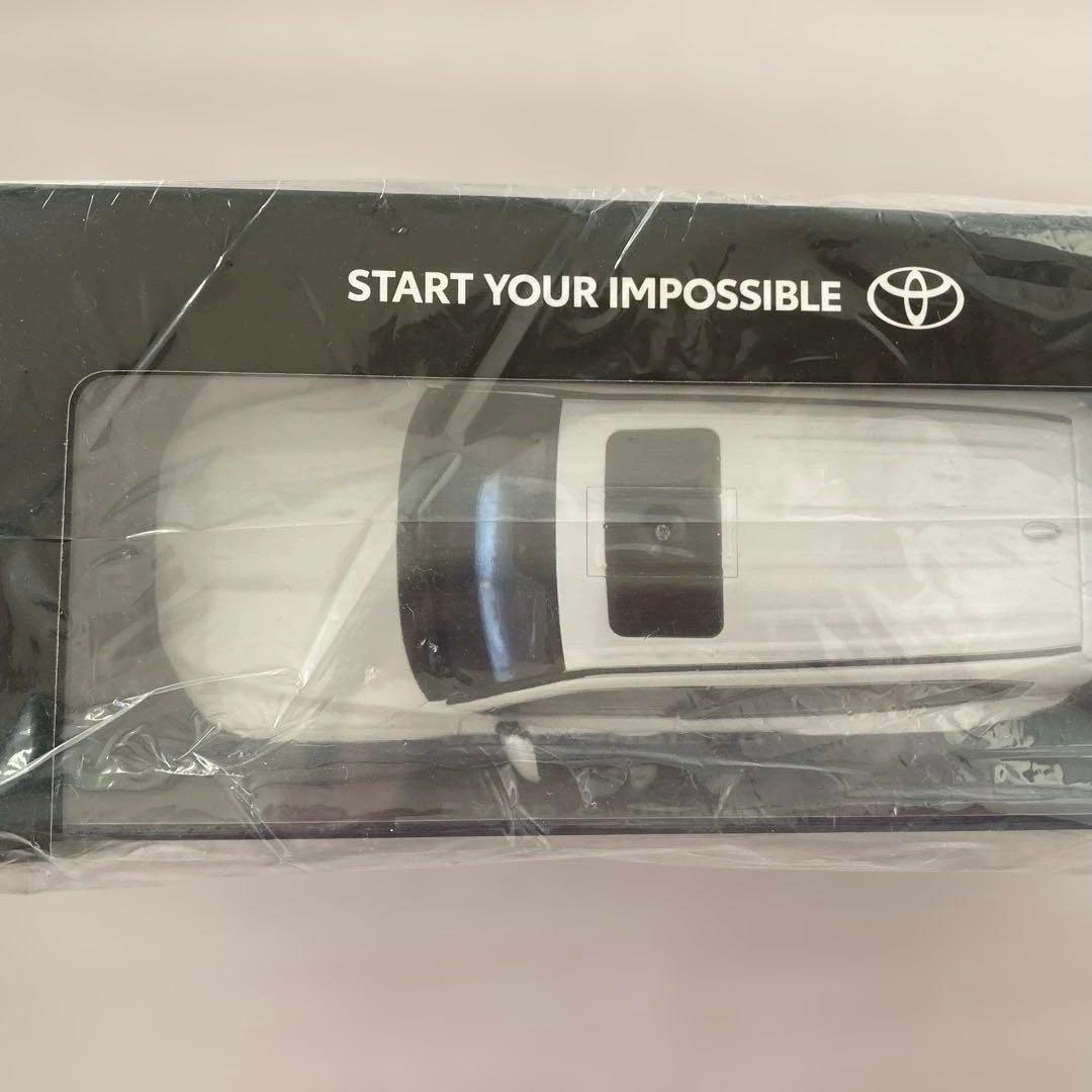 【LAND CRUISER】ランドクルーザー　ミニカー １／30スケール