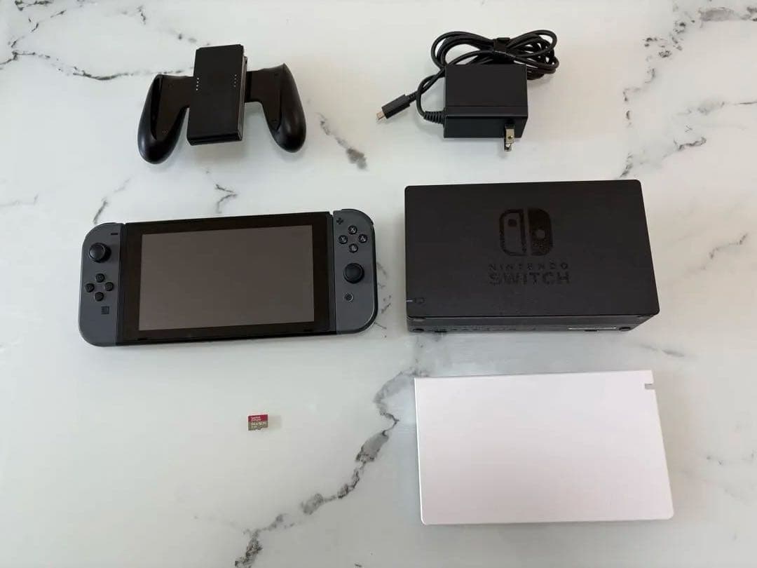 Nintendo Switch 本体　ブラック　初期化済み　動作異常なし