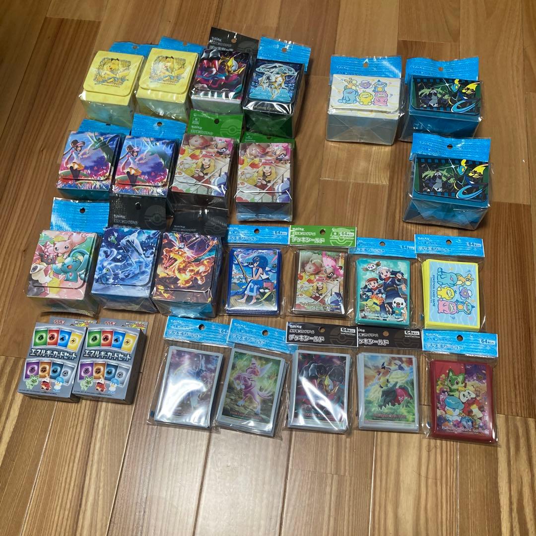 ポケモンカード　デッキシールドとデッキケース25点まとめ売り