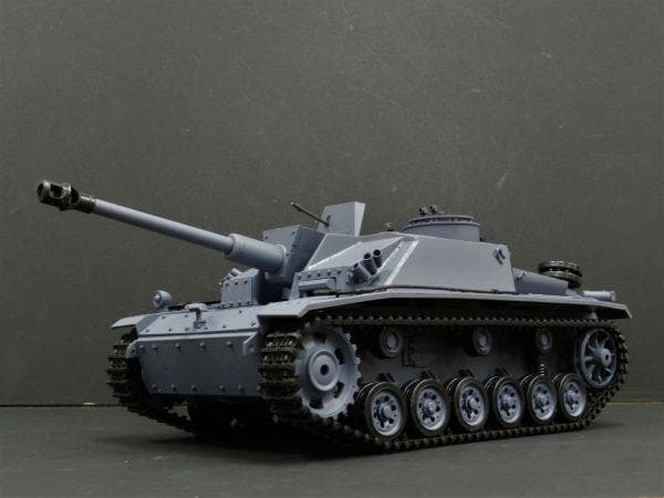 技術基準適合証明済 ヘンロン 1/16 ドイツ III号突撃砲 F8型