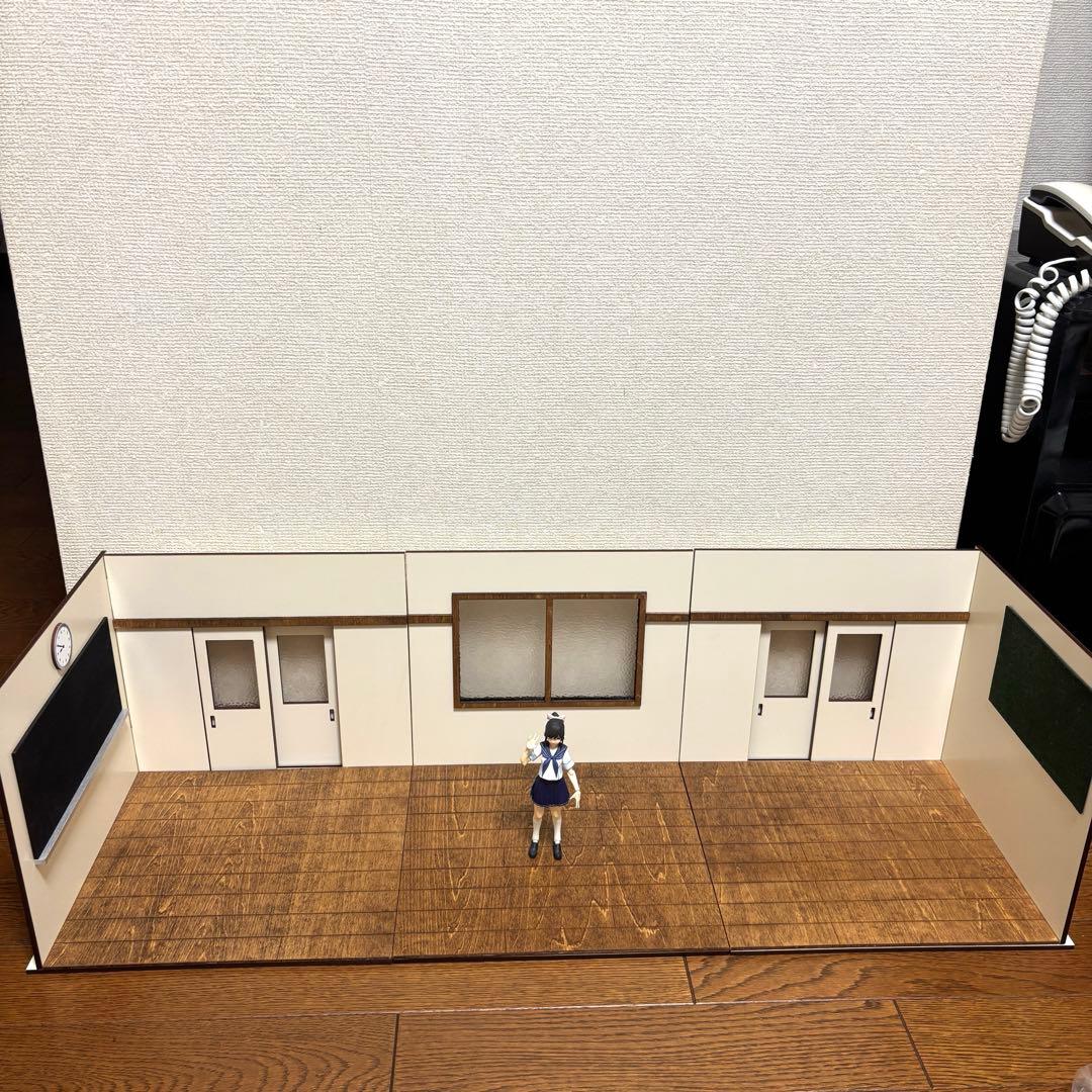 カントリーウッドガーデン　1/10スケール　ドールハウス　学校の教室
