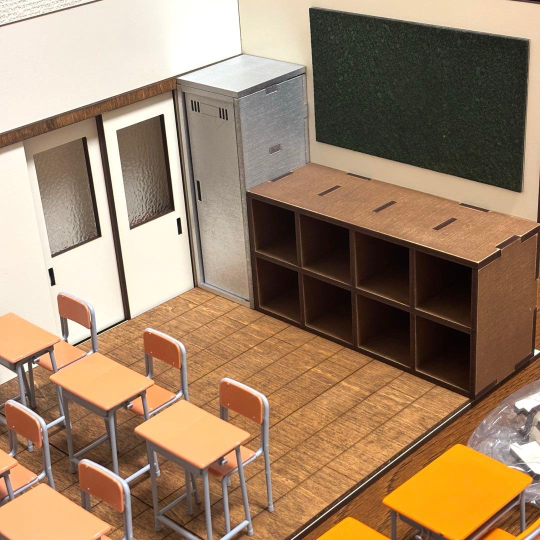 カントリーウッドガーデン　1/10スケール　ドールハウス　学校の教室