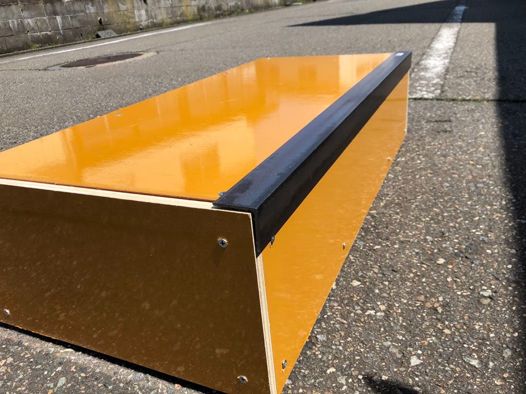 スケボーセクション　カーブボックス　マニュアル台　マニーパッド　レール