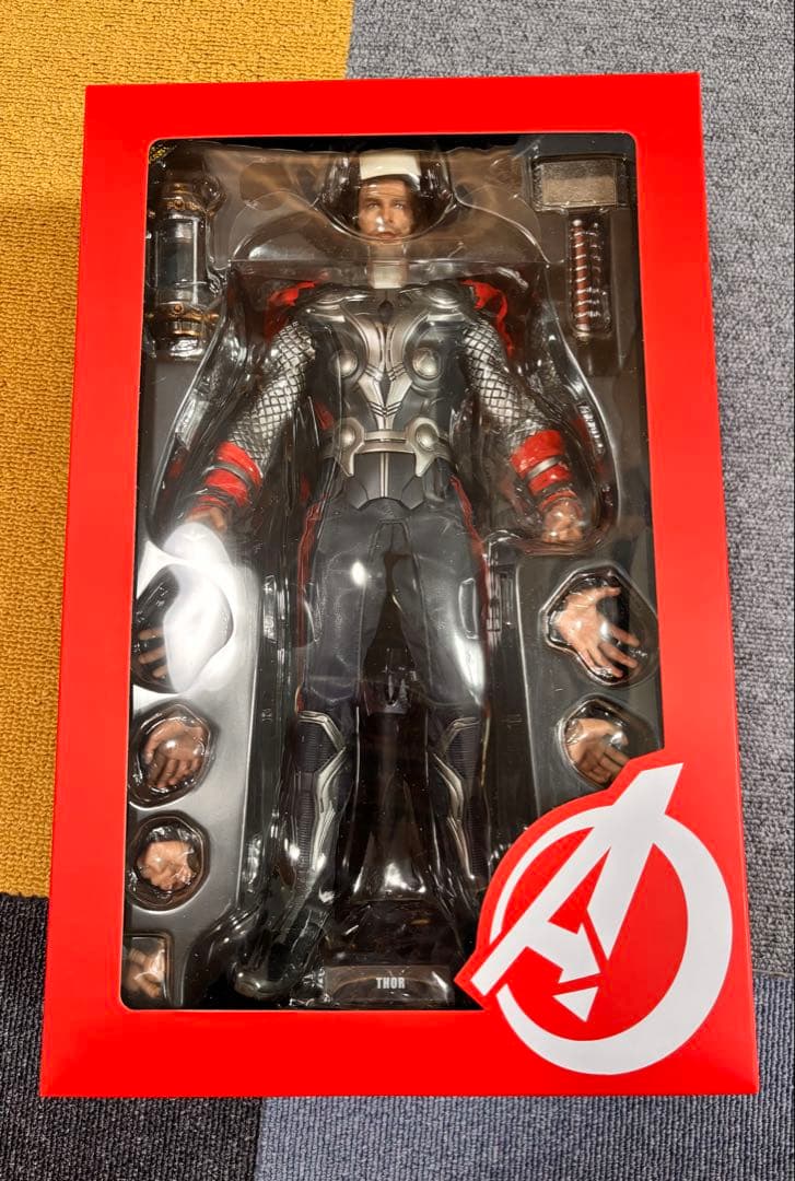 アベンジャーズ 1/6スケールフィギュア マイティー・ソー