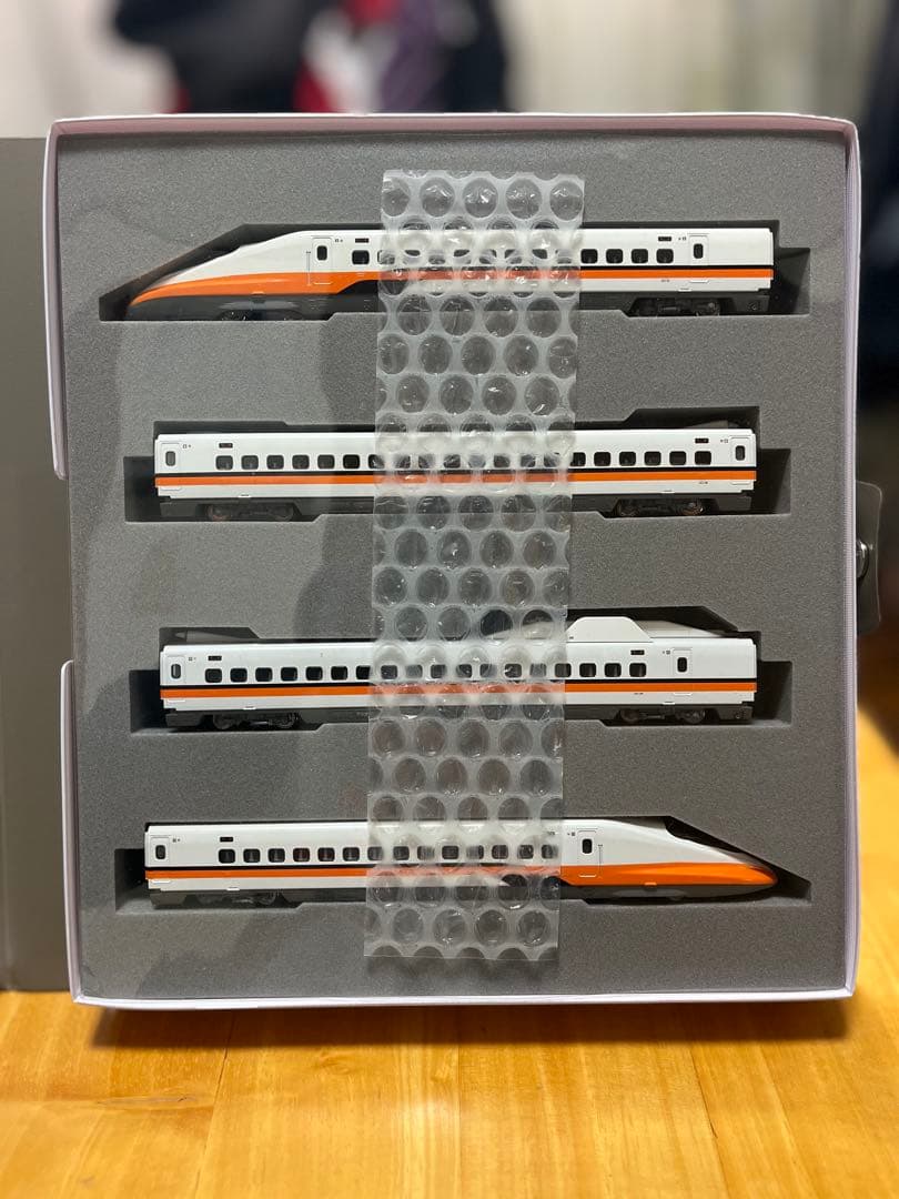 台湾高鉄 700T Nゲージ12両セット（開業記念現地仕様パッケージ）