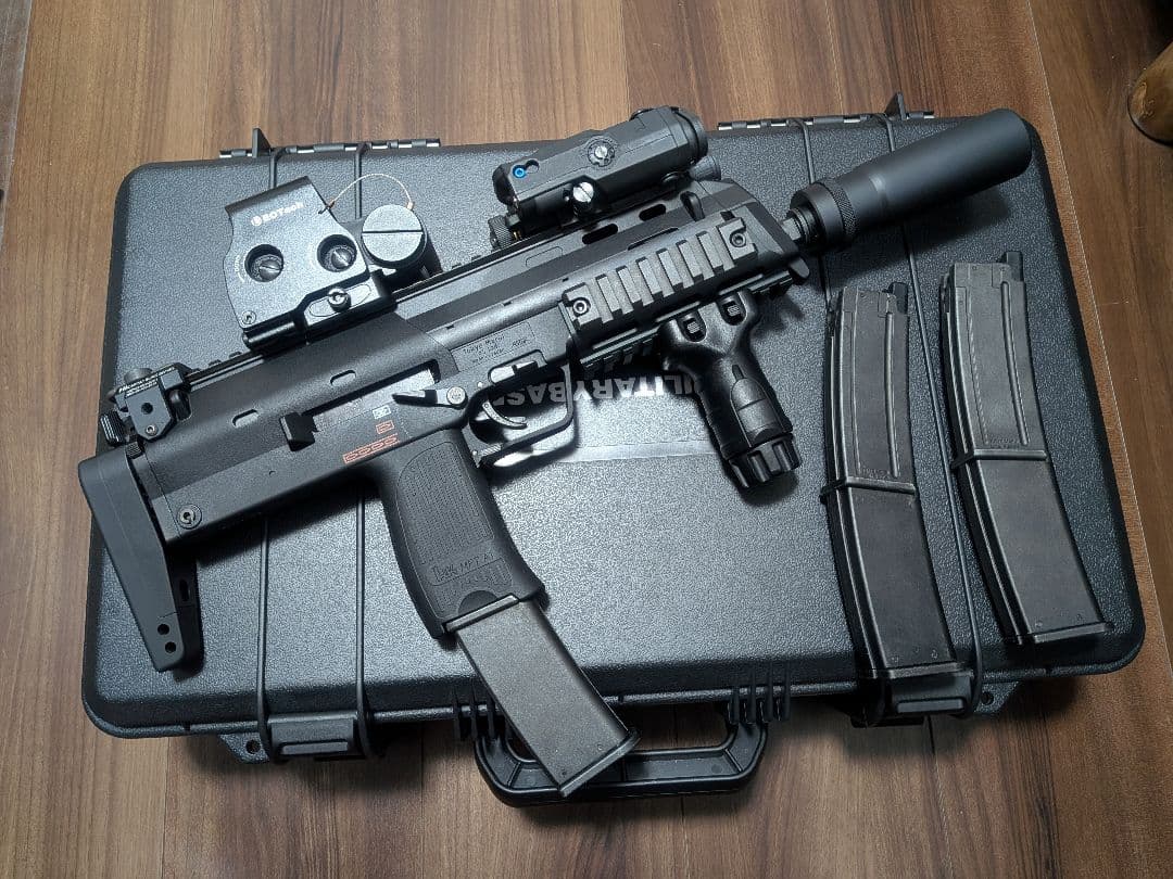 東京マルイ　ガスブローバック MP7A1　定番カスタム　ケース付き　付属品多数