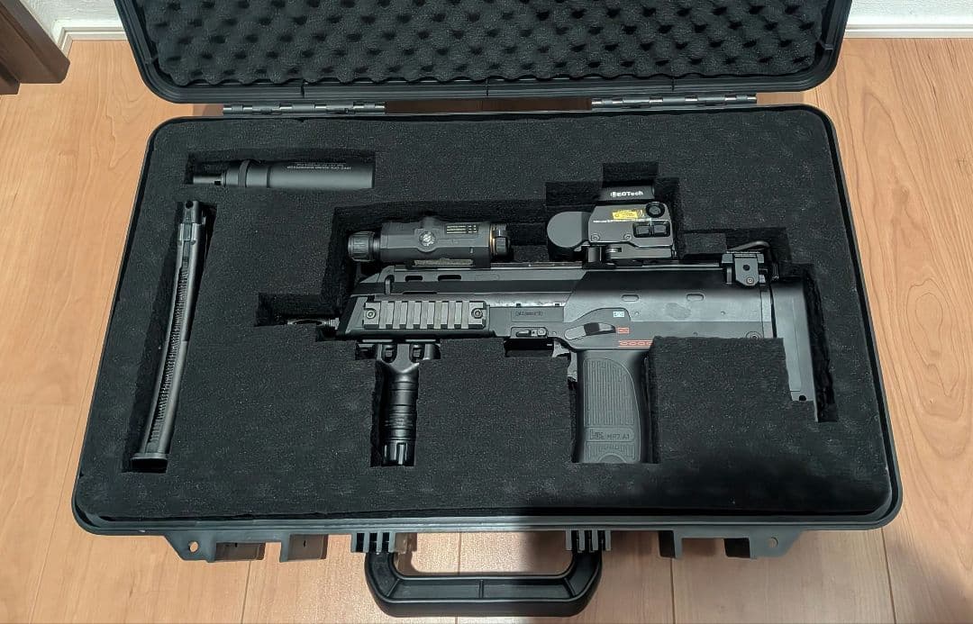 東京マルイ　ガスブローバック MP7A1　定番カスタム　ケース付き　付属品多数