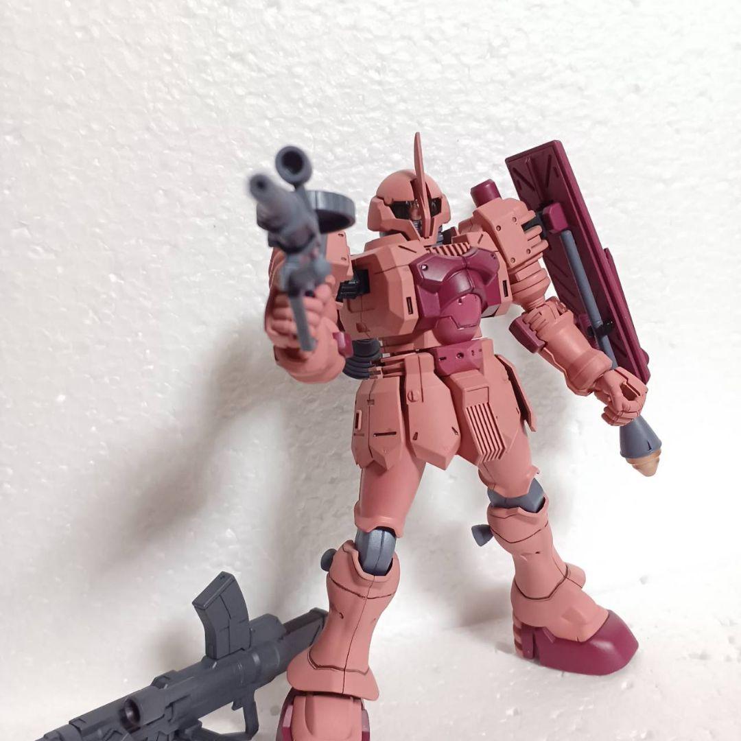 HG1/144ヅダ、グフ　シャア専用カラー風塗装作品