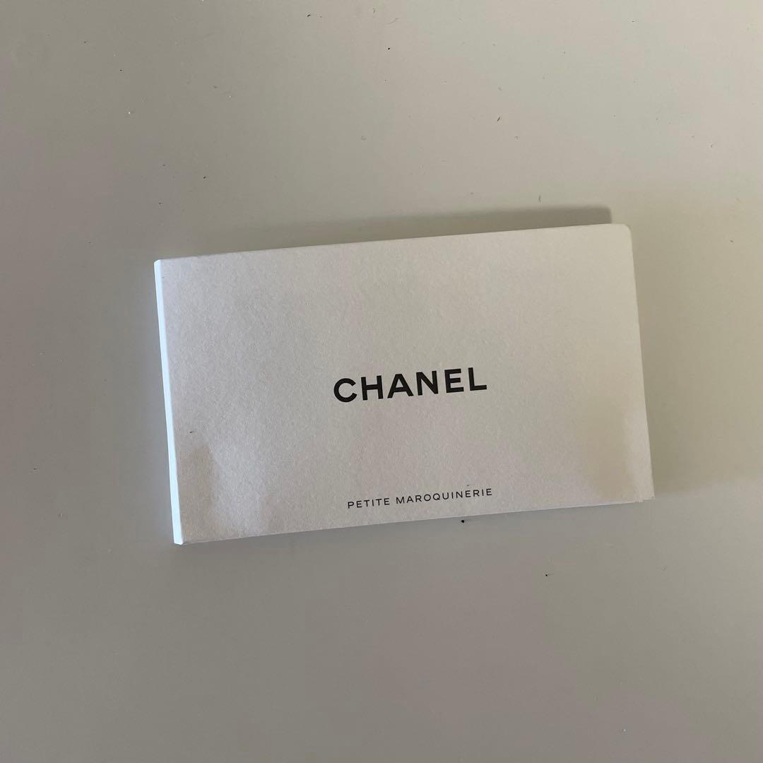 CHANEL シャネル　エナメル　ケース　マトラッセ　ライトブルー