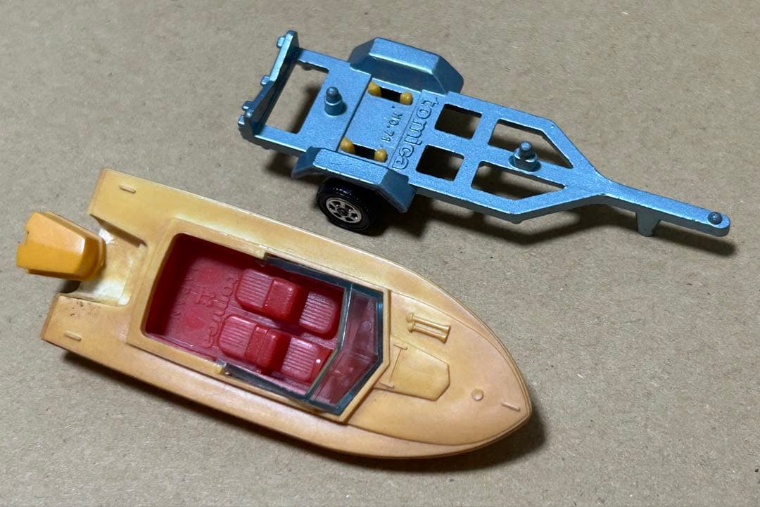 トミカ ニッサン ローレル ヤマハボート 2台セット