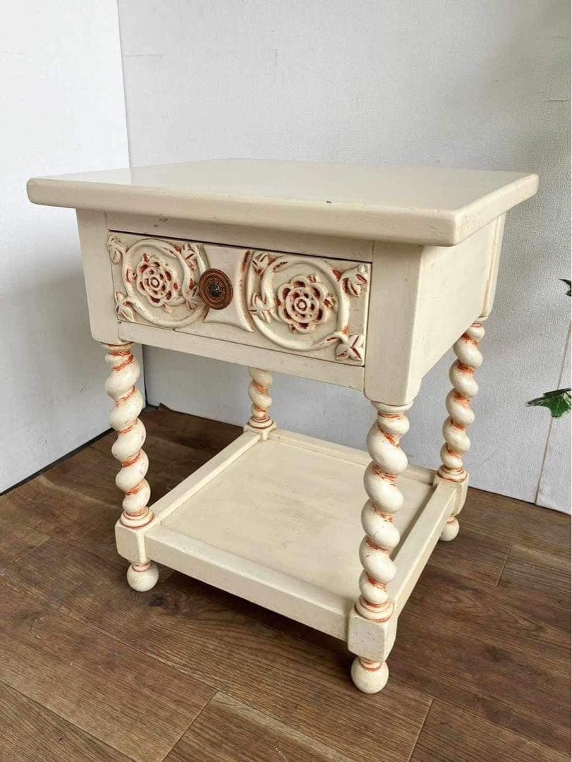 アンテーク サイドテーブル ツイスト脚 シャビーシック