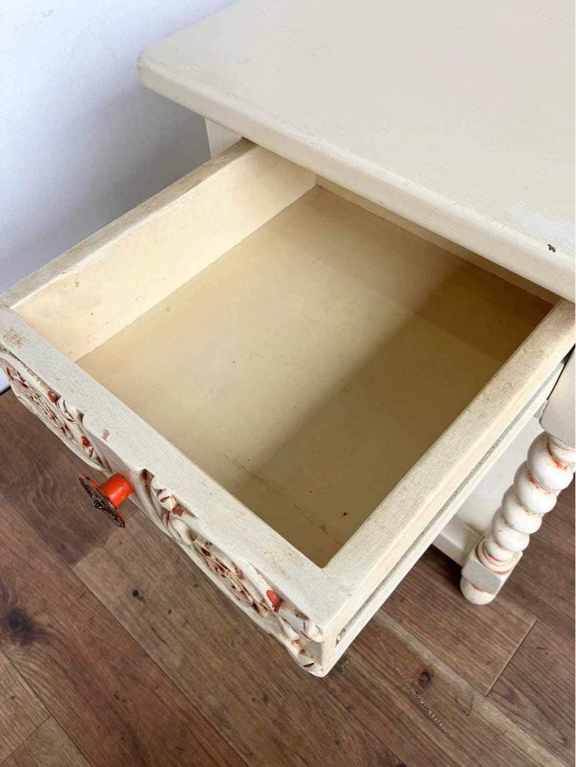 アンテーク サイドテーブル ツイスト脚 シャビーシック