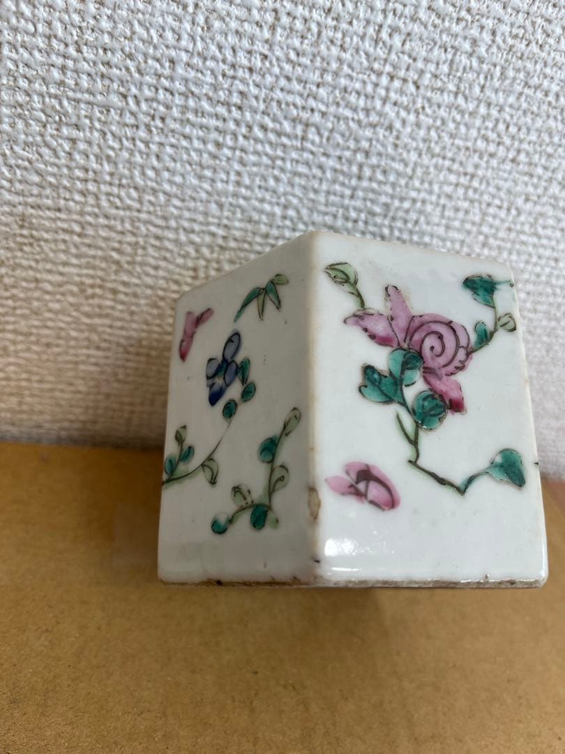 中国美術 粉引 色絵　六角 筆筒 童子圖 茶盞 大清同治年製 3点