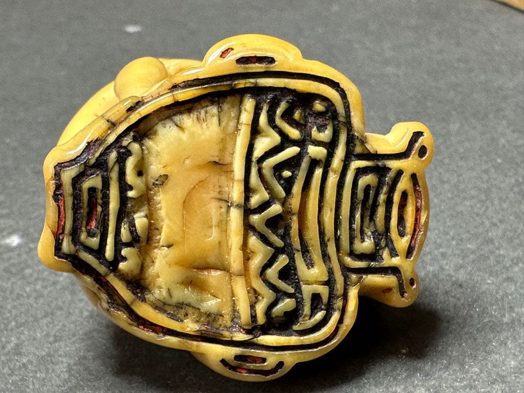 極上　根付　印鑑　天然素材　アンティーク　和彫　置物　骨董　飾り物　古美術品