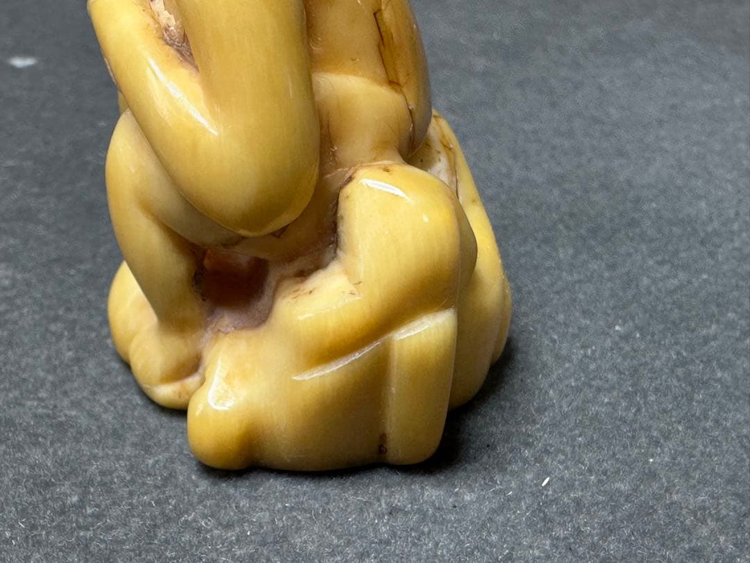 極上　根付　印鑑　天然素材　アンティーク　和彫　置物　骨董　飾り物　古美術品