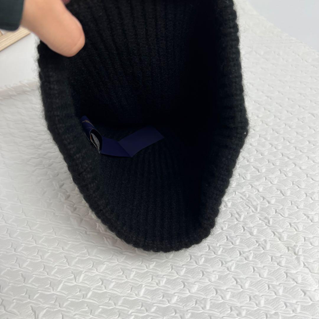 ✨極美品✨LV　ルイヴィトン　ビーニー　LVスパーク　カシミア100％　ニット帽