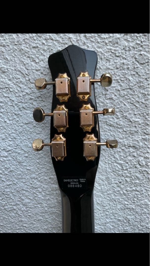 DAN ELECTRO 59M NOS＋　ブラック/ゴールドパーツ