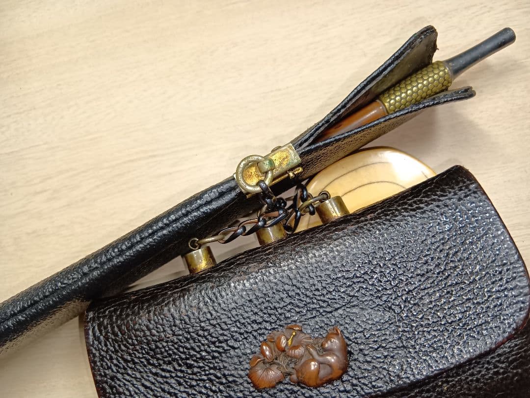 煙草入／猫前金具／美品根付／真鍮煙管