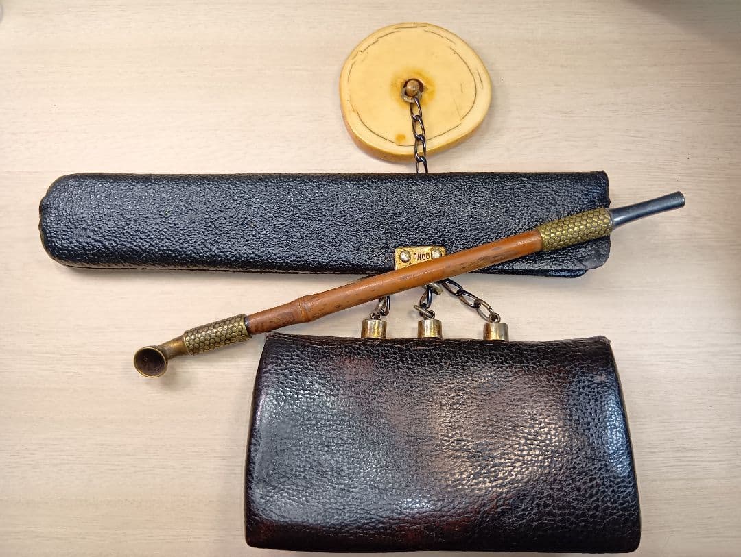 煙草入／猫前金具／美品根付／真鍮煙管