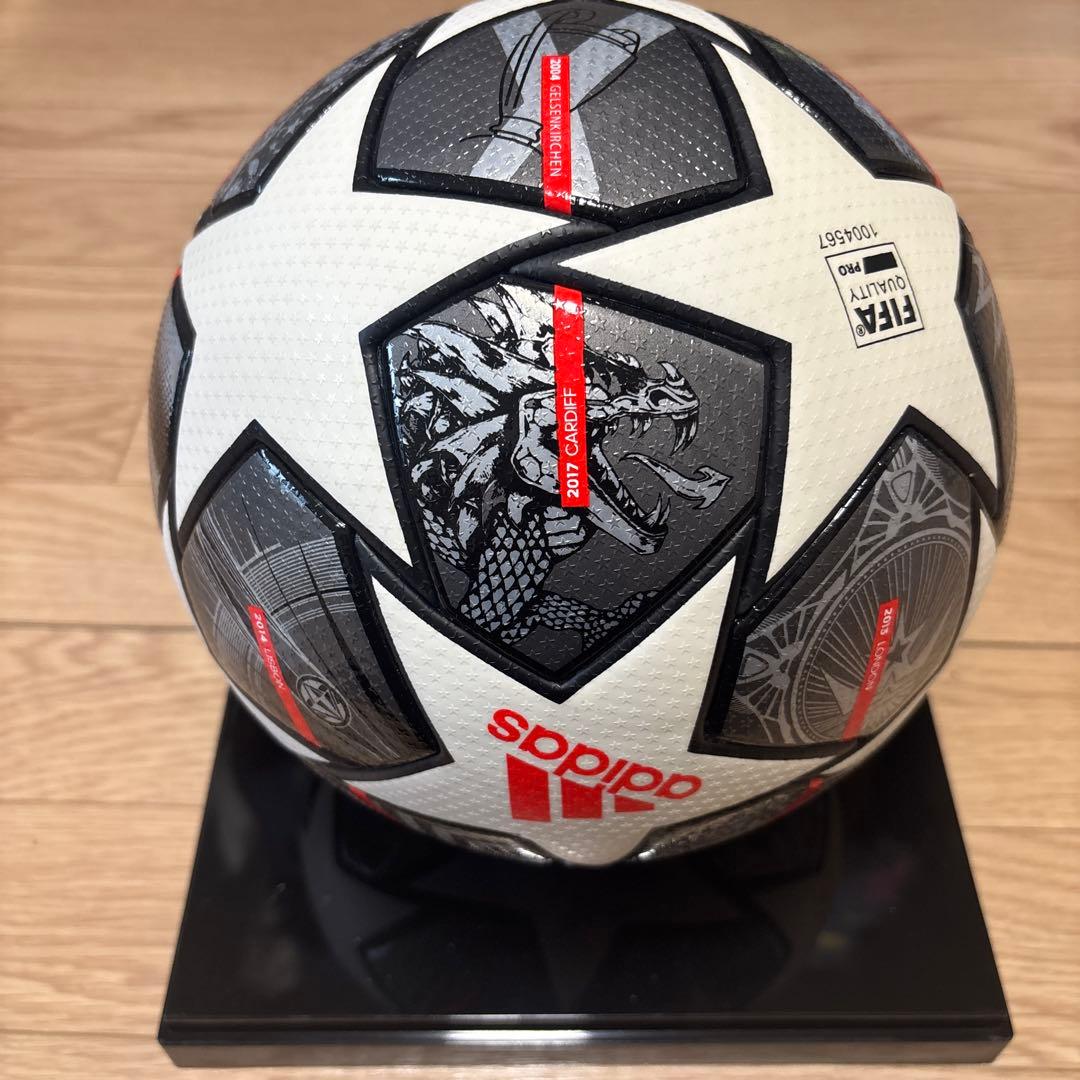 サッカーボール　フィナーレ　公式球　20-21シーズン　チャンピオンズリーグ